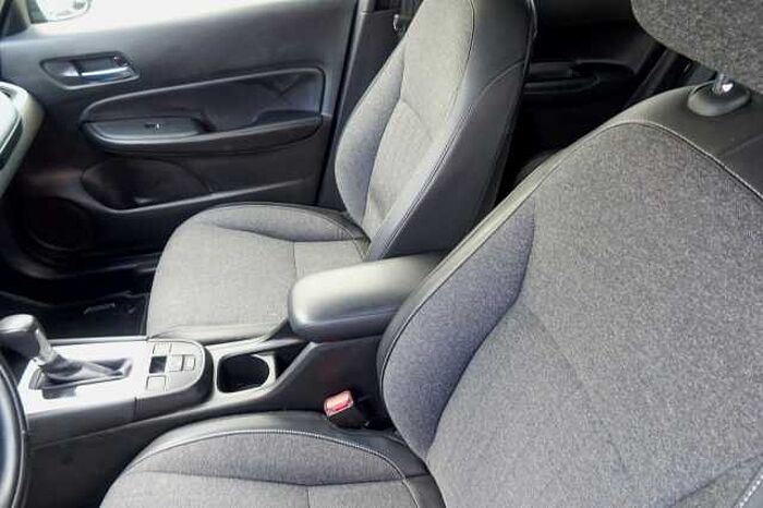 Honda Jazz e: HEV Advance