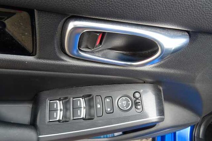 Honda Civic Lim. 5-trg. 1.5 e:HEV Advance Autom., WR
